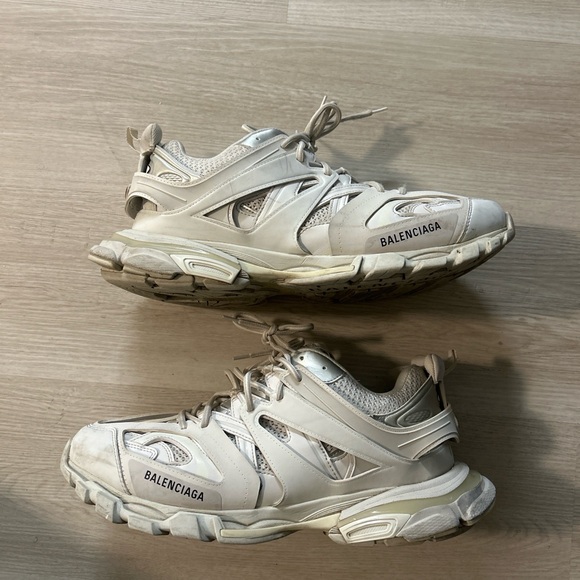 Balenciaga tracks size 47